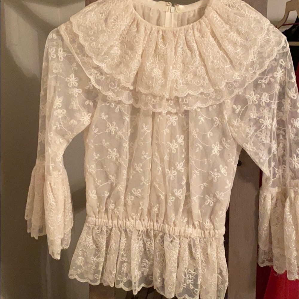 ✨PRICE DROP✨ Vintage Lace top